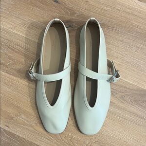 Le Monde Beryl Stella Slipper in Ecru Leather